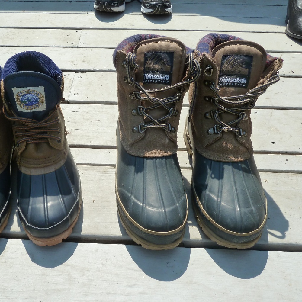 Itasca DUCK BOOTS with thinsulate size 9